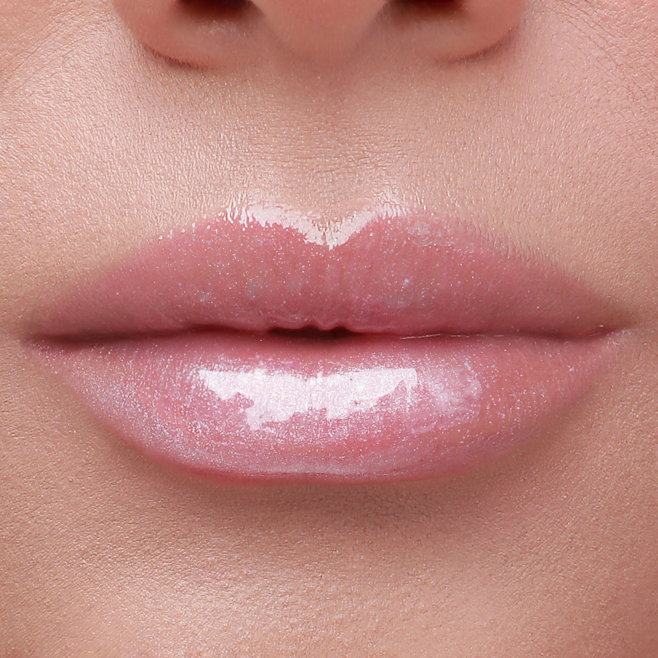 ULTRA SHINE VOLUMIZING LIP GLOSS